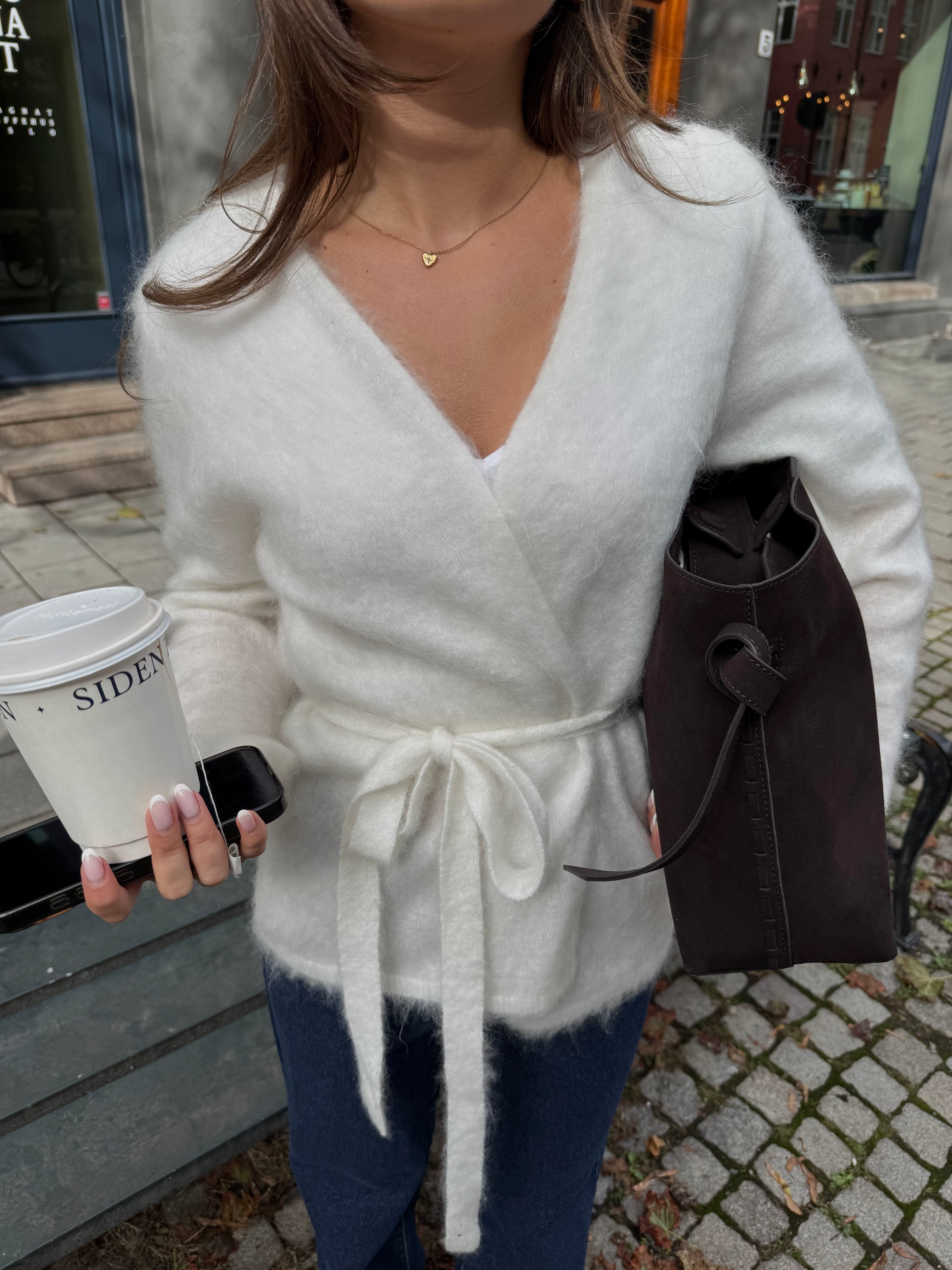 YASTILDE Knitted Cardigan - Star White